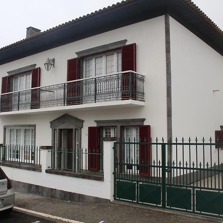 Vitorino De Nemesio Guesthouse Ponta Delgada Exteriör bild
