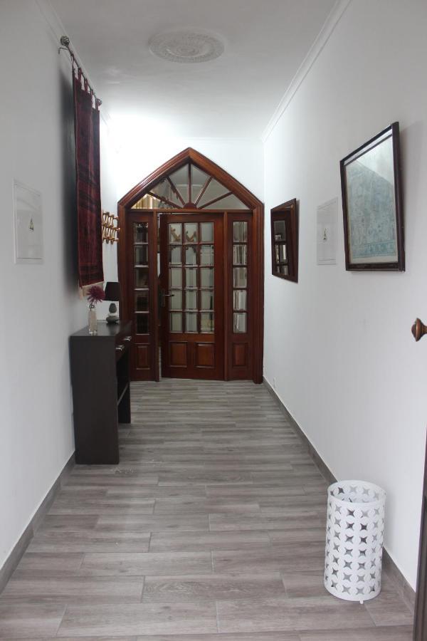Vitorino De Nemesio Guesthouse Ponta Delgada Exteriör bild