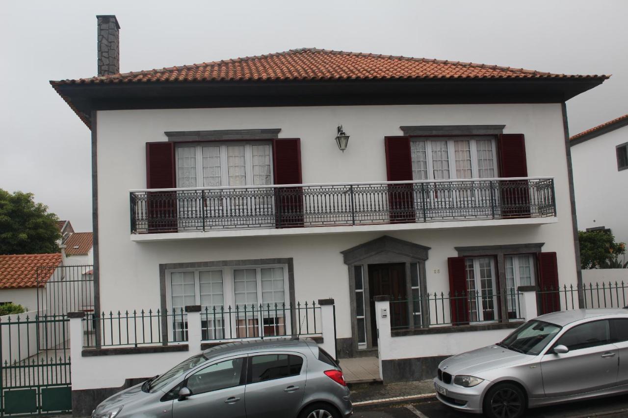 Vitorino De Nemesio Guesthouse Ponta Delgada Exteriör bild