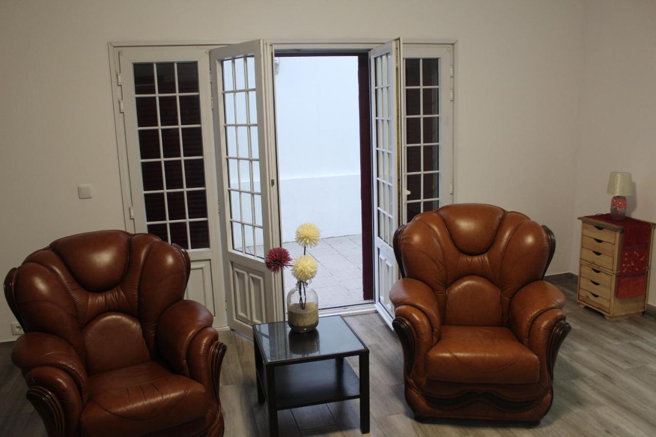 Vitorino De Nemesio Guesthouse Ponta Delgada Exteriör bild