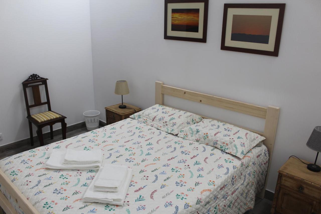Vitorino De Nemesio Guesthouse Ponta Delgada Exteriör bild
