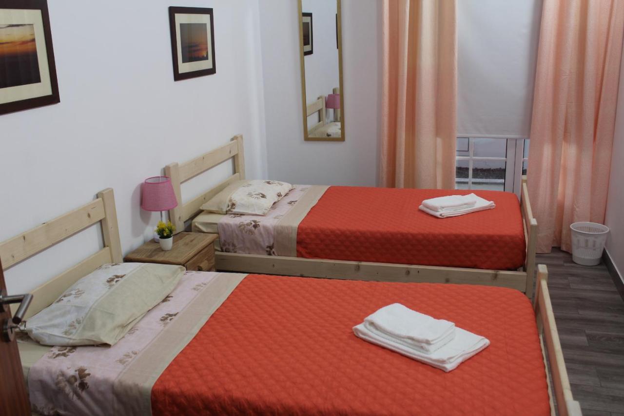 Vitorino De Nemesio Guesthouse Ponta Delgada Exteriör bild