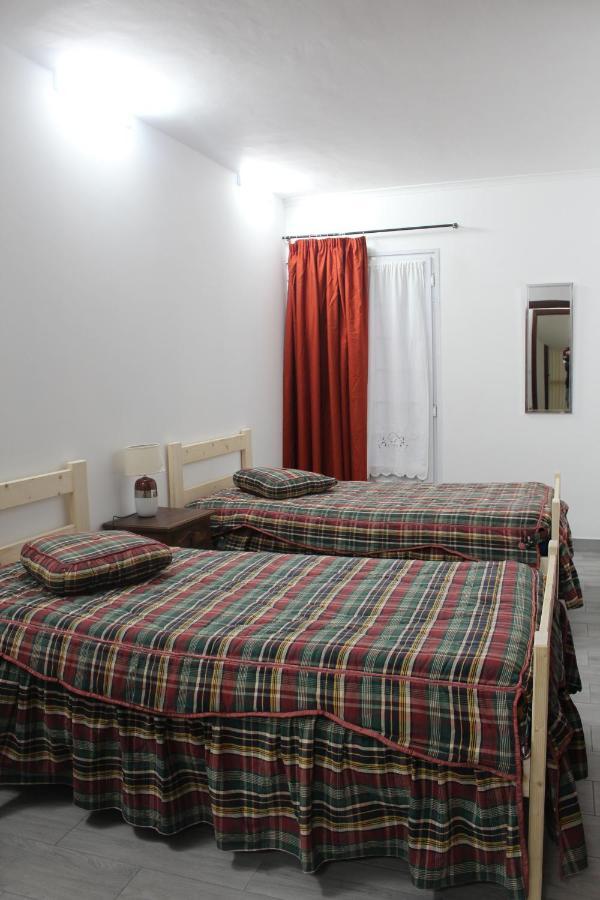 Vitorino De Nemesio Guesthouse Ponta Delgada Exteriör bild