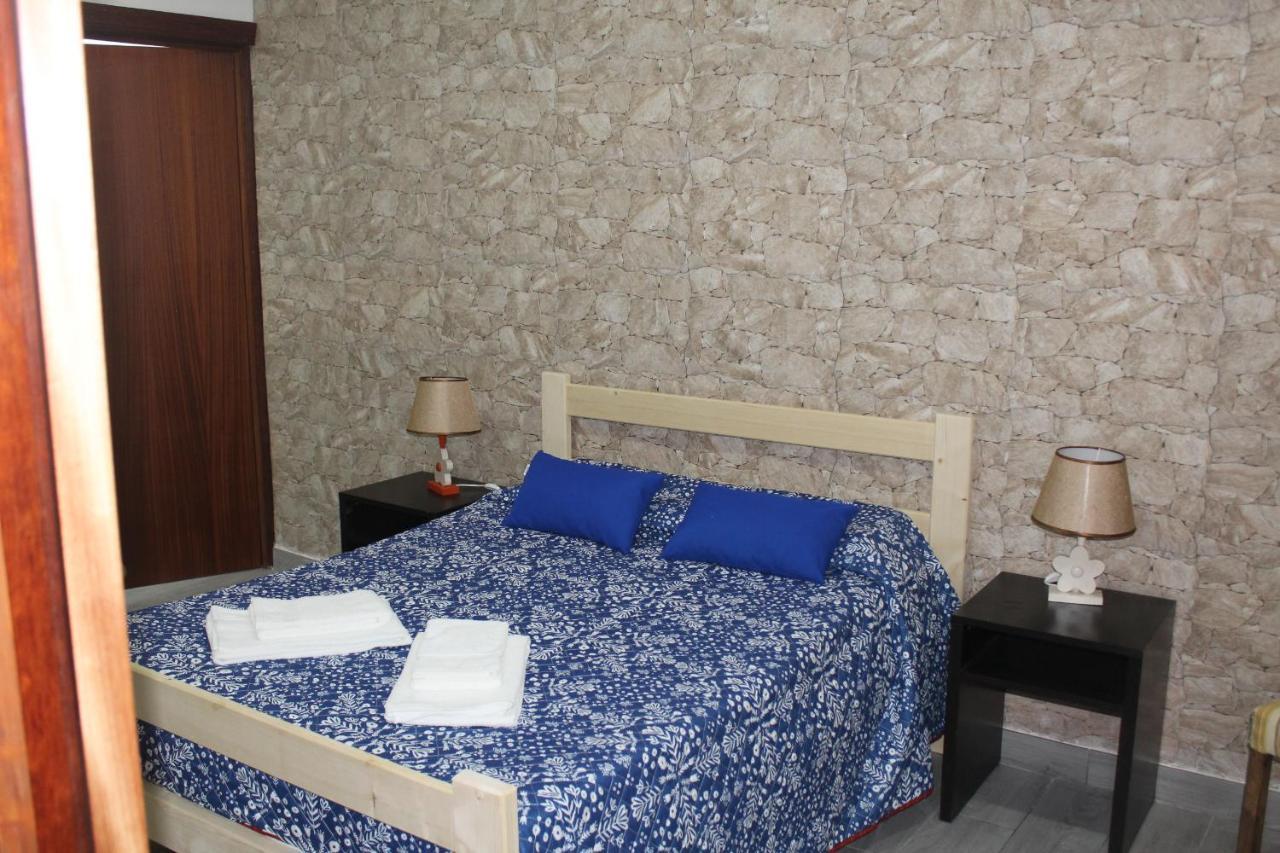 Vitorino De Nemesio Guesthouse Ponta Delgada Exteriör bild