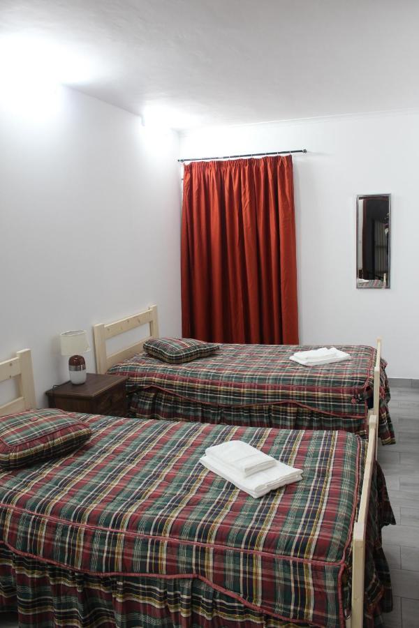 Vitorino De Nemesio Guesthouse Ponta Delgada Exteriör bild