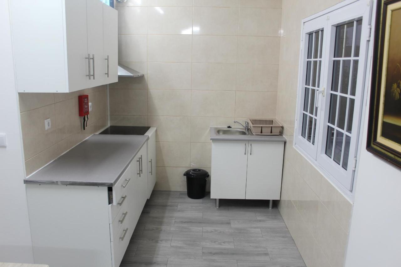 Vitorino De Nemesio Guesthouse Ponta Delgada Exteriör bild