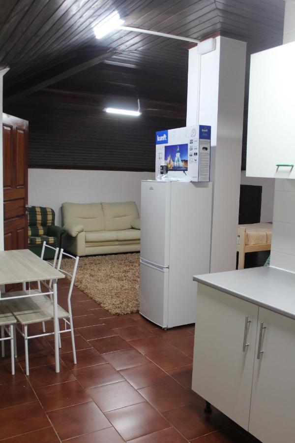 Vitorino De Nemesio Guesthouse Ponta Delgada Exteriör bild