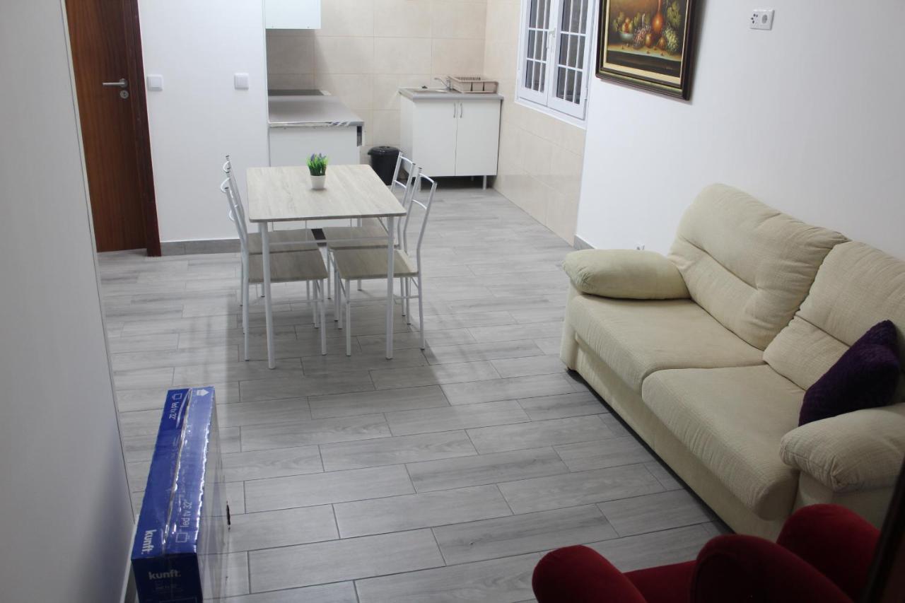 Vitorino De Nemesio Guesthouse Ponta Delgada Exteriör bild