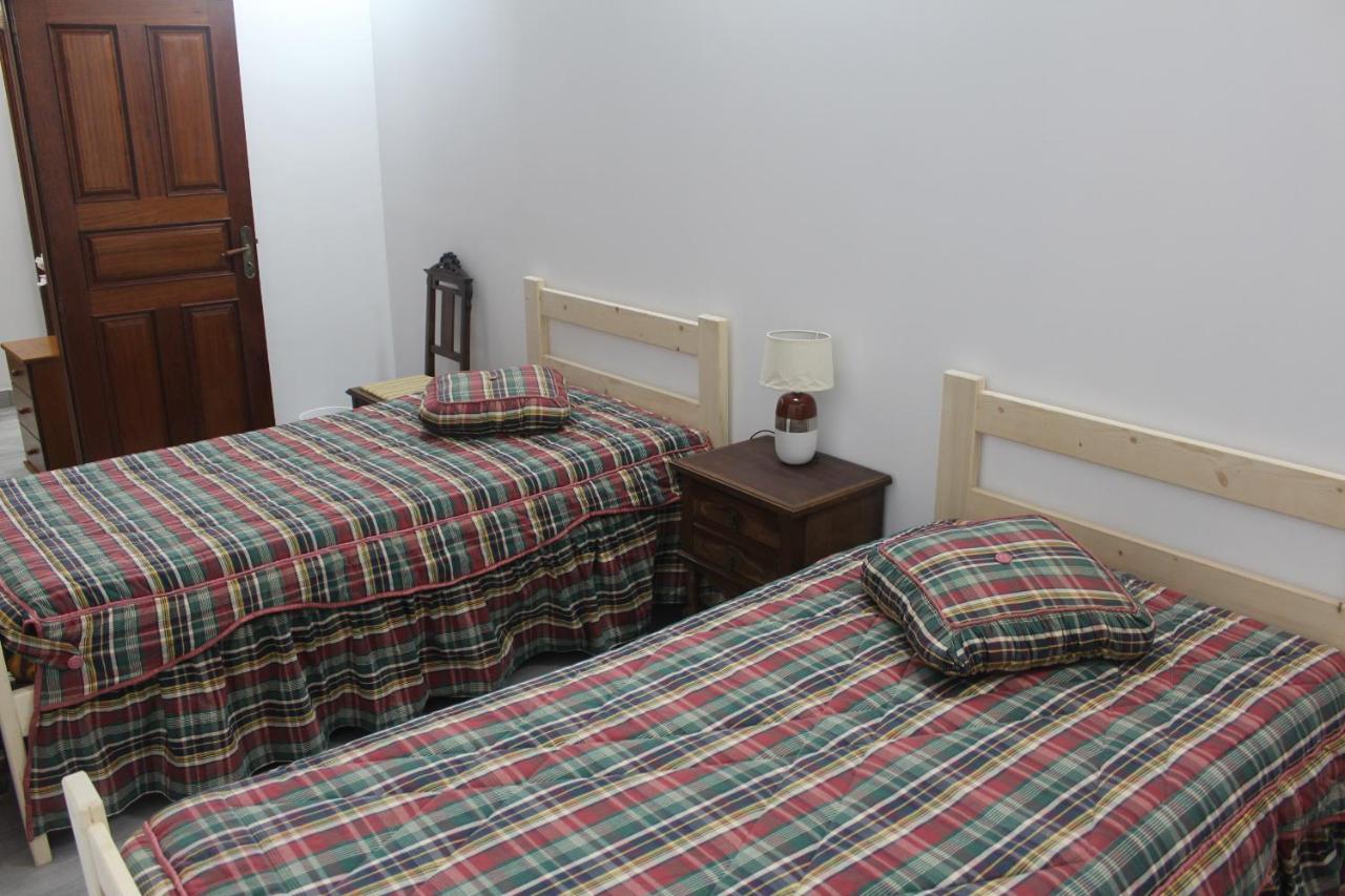 Vitorino De Nemesio Guesthouse Ponta Delgada Exteriör bild