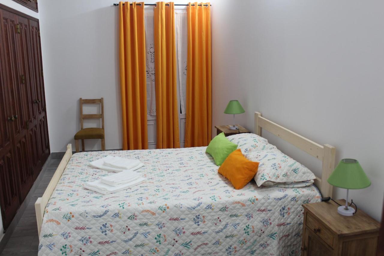 Vitorino De Nemesio Guesthouse Ponta Delgada Exteriör bild