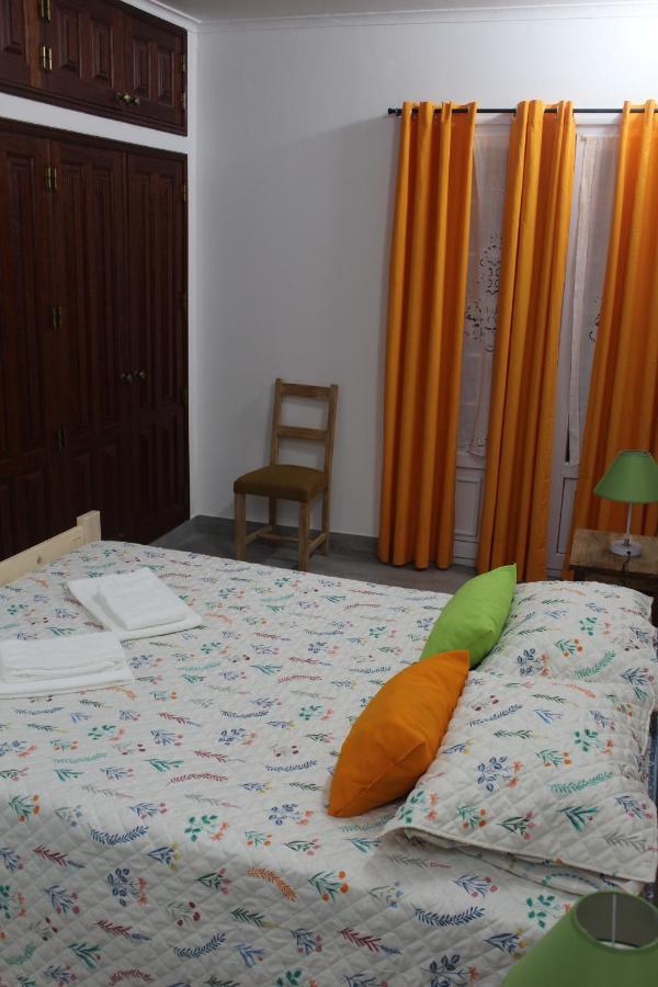 Vitorino De Nemesio Guesthouse Ponta Delgada Exteriör bild